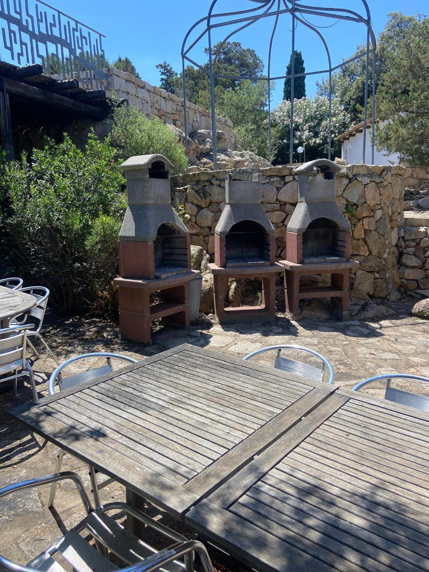 Domus Liscia Di Vacca Aparthotel ภายนอก รูปภาพ