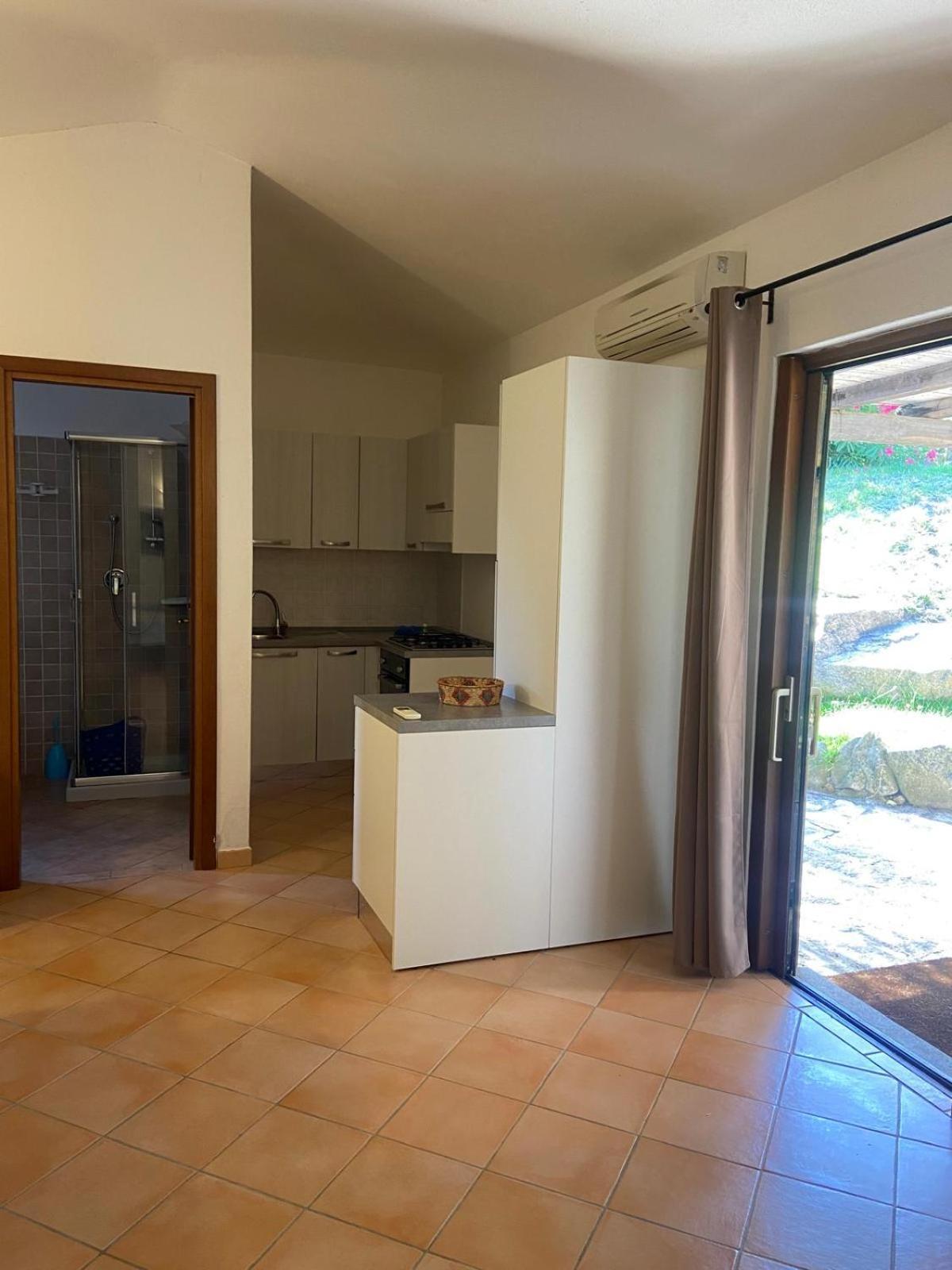 Domus Liscia Di Vacca Aparthotel ภายนอก รูปภาพ